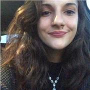 insegnante di diritto disponibile ad impartire lezioni a studenti delle scuole medie e superiori